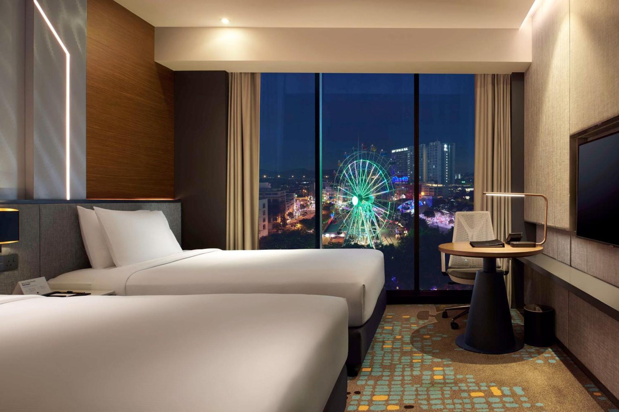 Doubletree By Hilton Shah Alam I-City Esterno foto Deluxe Room