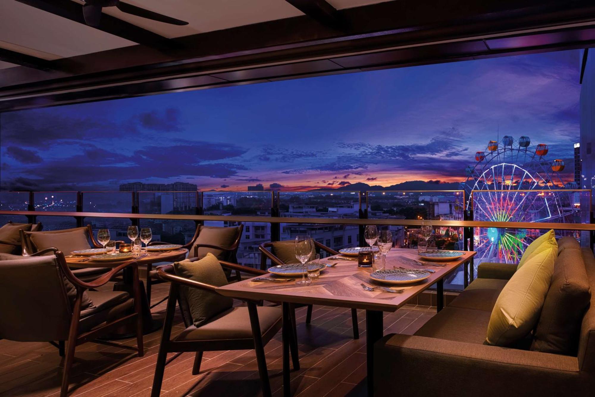 Doubletree By Hilton Shah Alam I-City Esterno foto View from the rooftop bar
