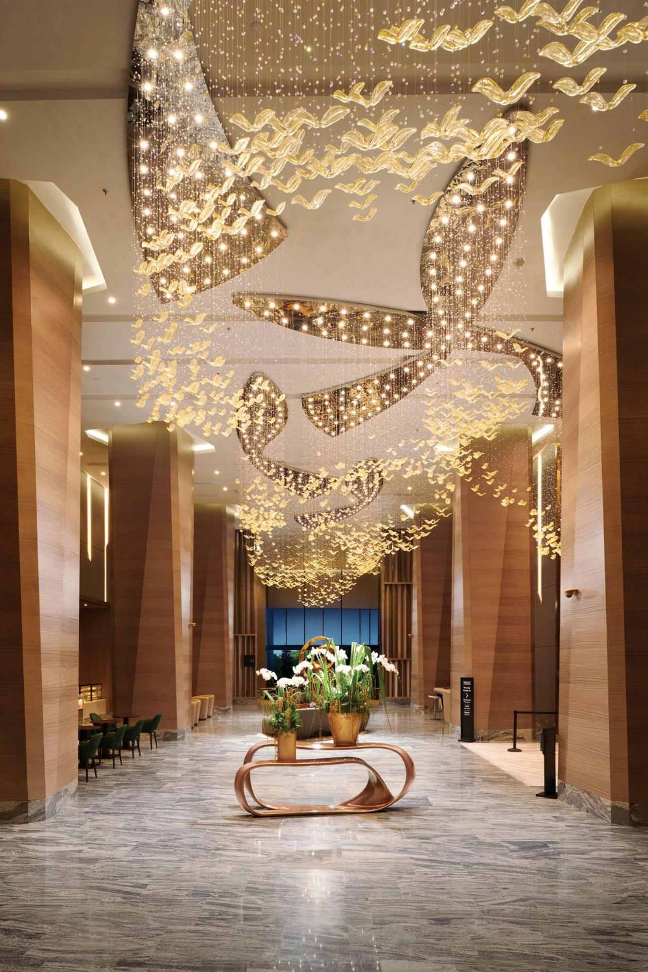 Doubletree By Hilton Shah Alam I-City Esterno foto The lobby of the hotel